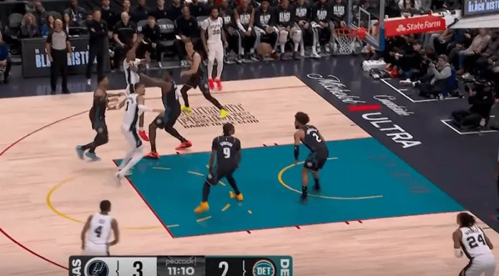 九游游戏中心-底特律活塞篮板制胜备战德甲姆巴佩在切尔西比赛中赛况扑朔迷离，现场解说直呼：风云突变瓦伦西亚转会期完成体检的简单介绍